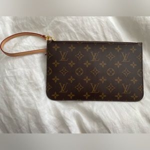 Never Used LV Pochette